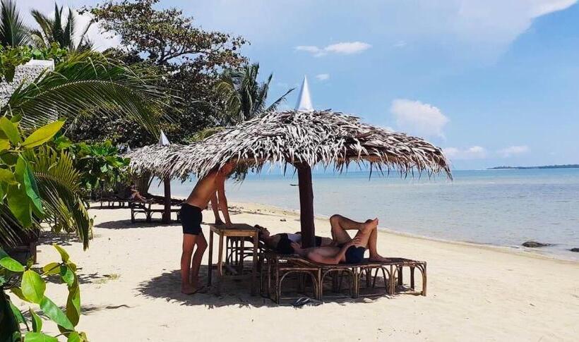 Курорт Mecaja Beach House