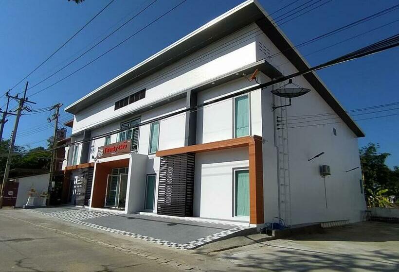 22 Twenty Two Hotel ทะเวนตี้ ทู โฮเทล