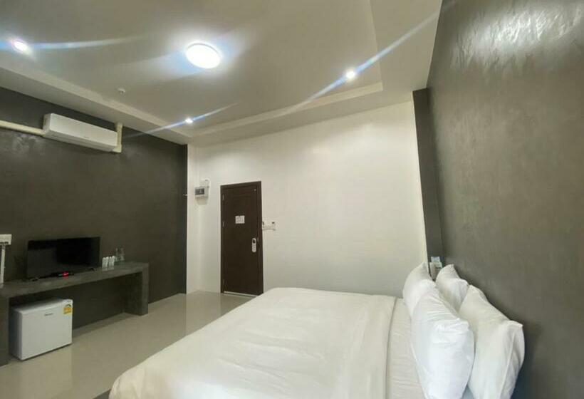 22 Twenty Two Hotel ทะเวนตี้ ทู โฮเทล