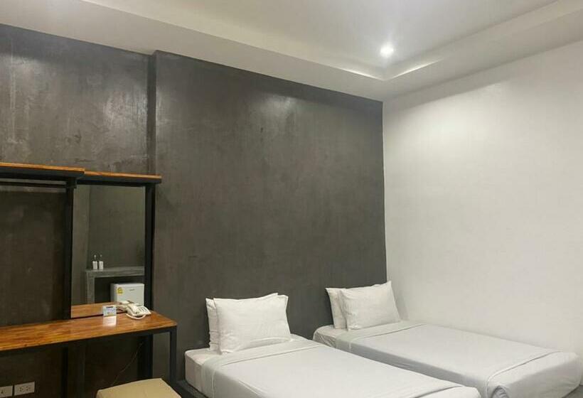 22 Twenty Two Hotel ทะเวนตี้ ทู โฮเทล