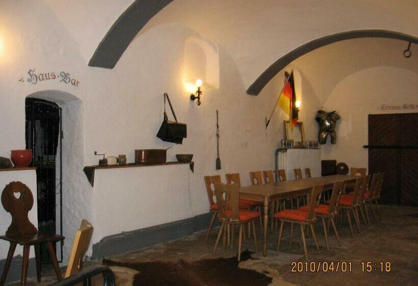 ユースホステル Alte Poststation Goldener Hirsch