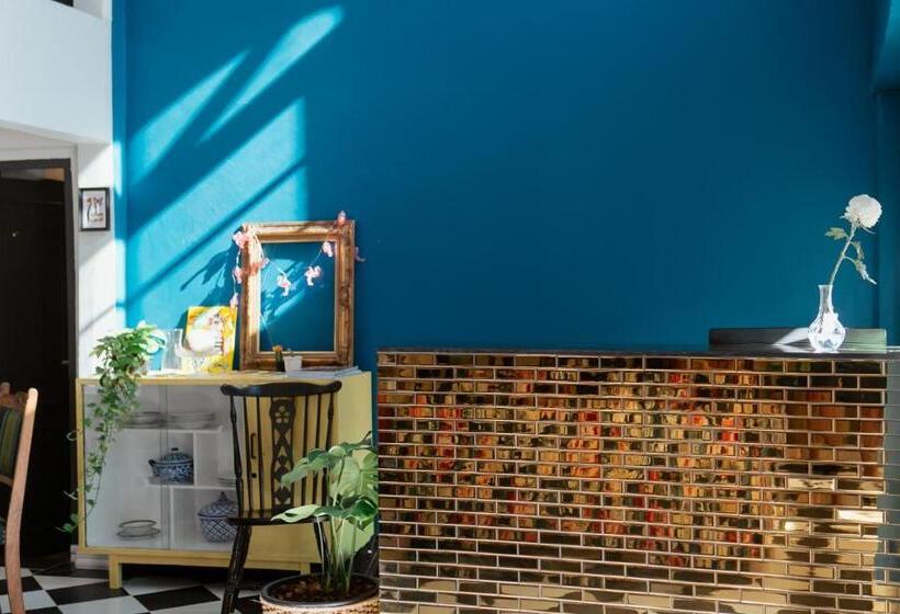 فندق صغير Eden Hotel Bangsean