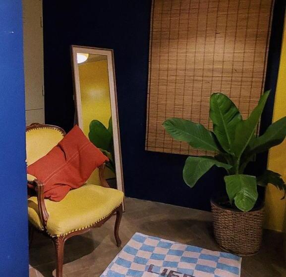 فندق صغير Eden Hotel Bangsean