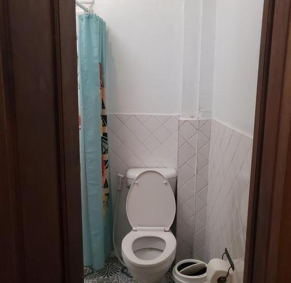 فندق صغير Eden Hotel Bangsean