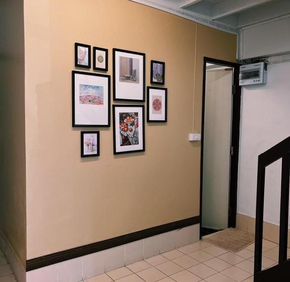 فندق صغير Eden Hotel Bangsean