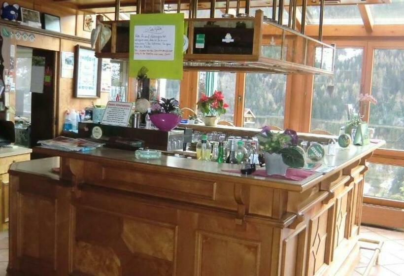 فندق صغير Gasthof Pension Stieber