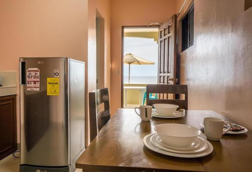 Общежитие Kellocks  Seaview Apartelle