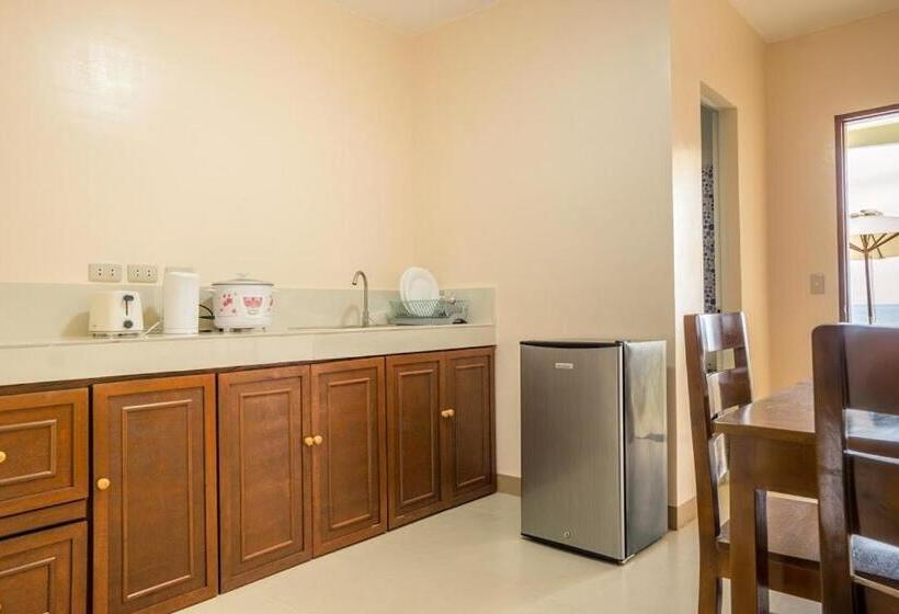 Общежитие Kellocks  Seaview Apartelle