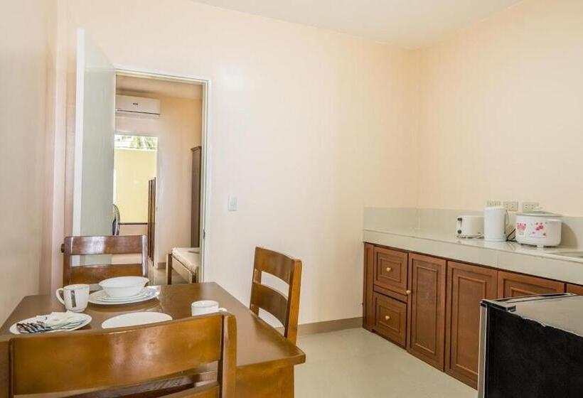 Общежитие Kellocks  Seaview Apartelle