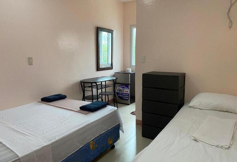 Общежитие Kellocks  Seaview Apartelle