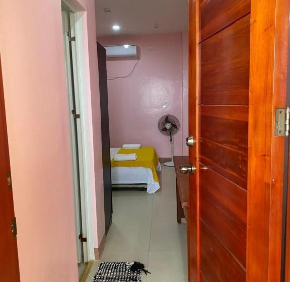 Общежитие Kellocks  Seaview Apartelle