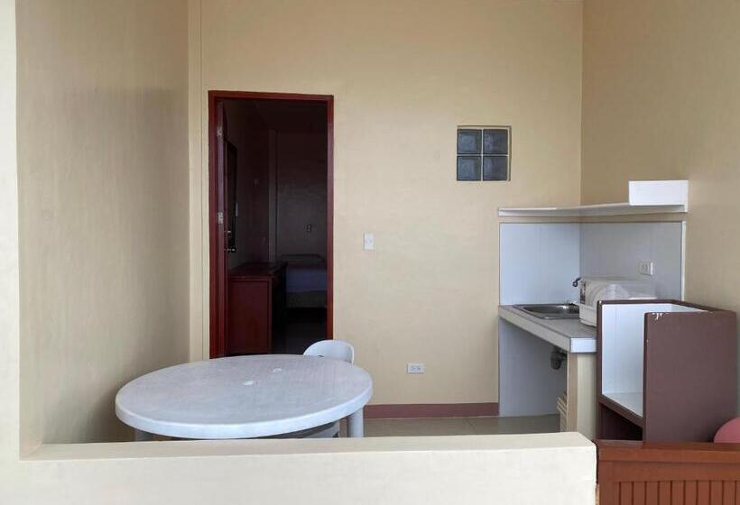 Общежитие Kellocks  Seaview Apartelle