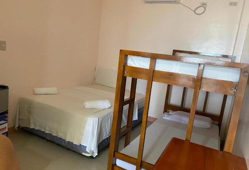 Общежитие Kellocks  Seaview Apartelle