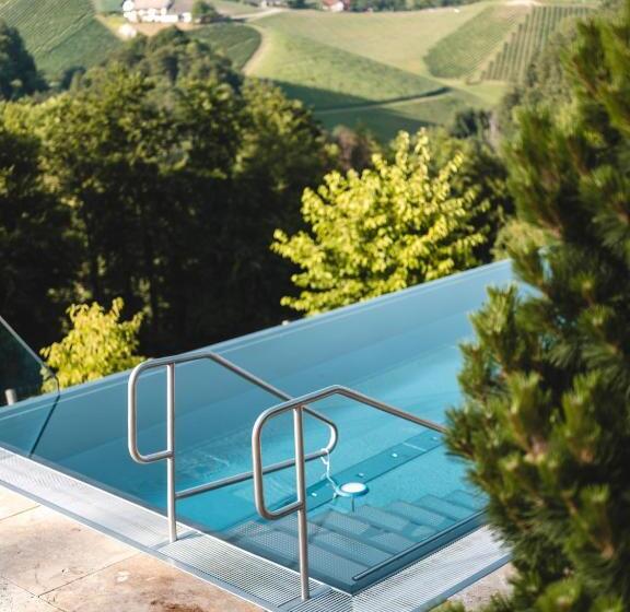 הוסטל Weingut Essgut Schlafgut Sabathihof Dillinger