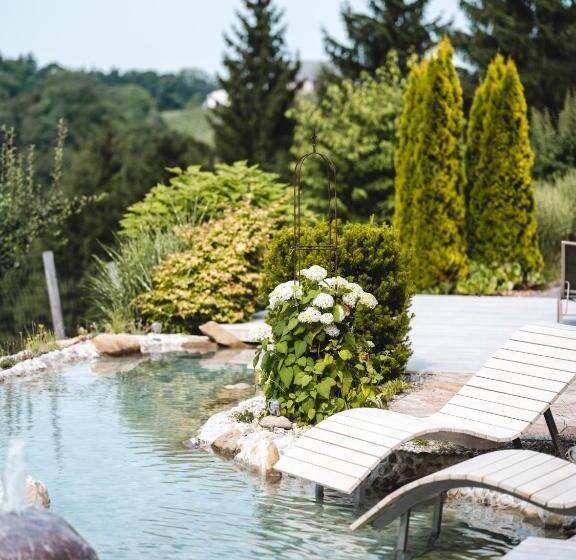 הוסטל Weingut Essgut Schlafgut Sabathihof Dillinger