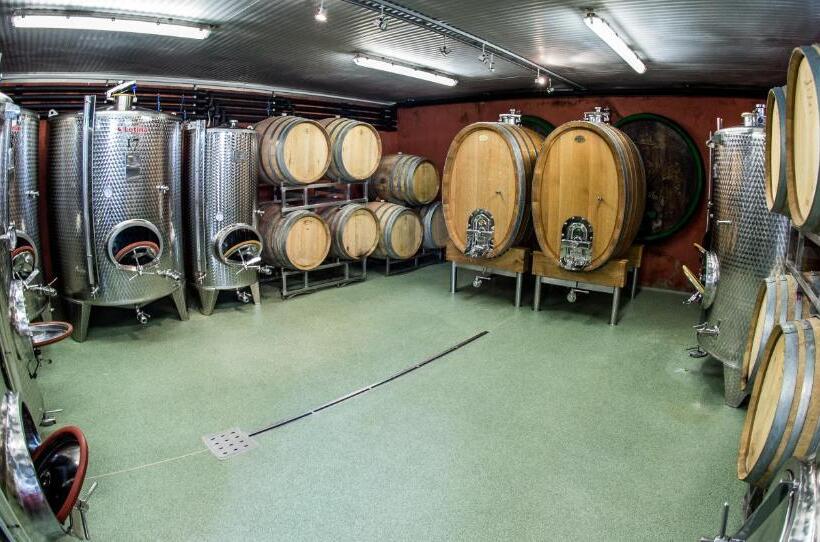 فندق صغير Weingut Essgut Schlafgut Sabathihof Dillinger