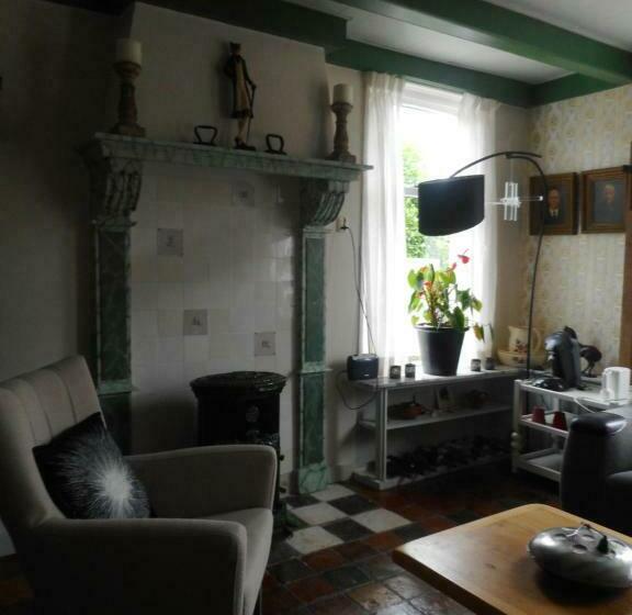 B&b In Karakteristieke Woning, Lytse Loane 5 Ee