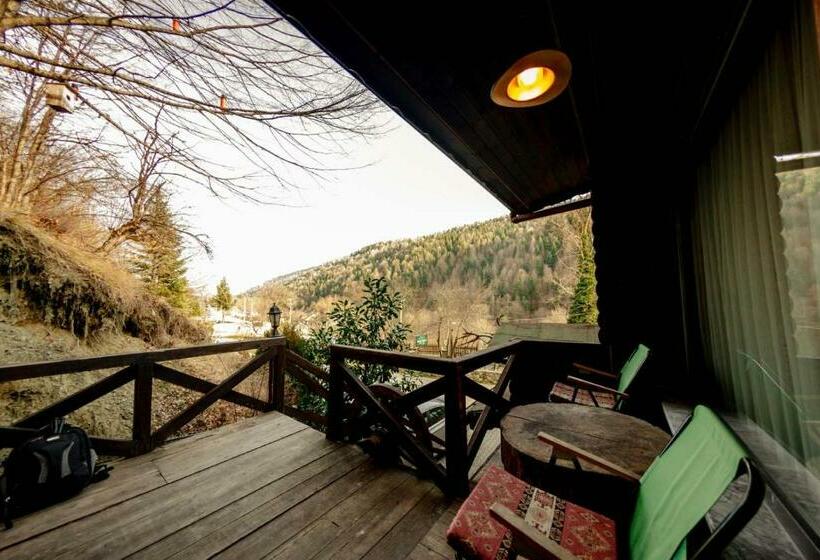 مبيت وإفطار Abant Yayla Dağevi