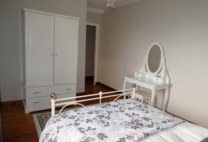 住宿加早餐  Au Chiron