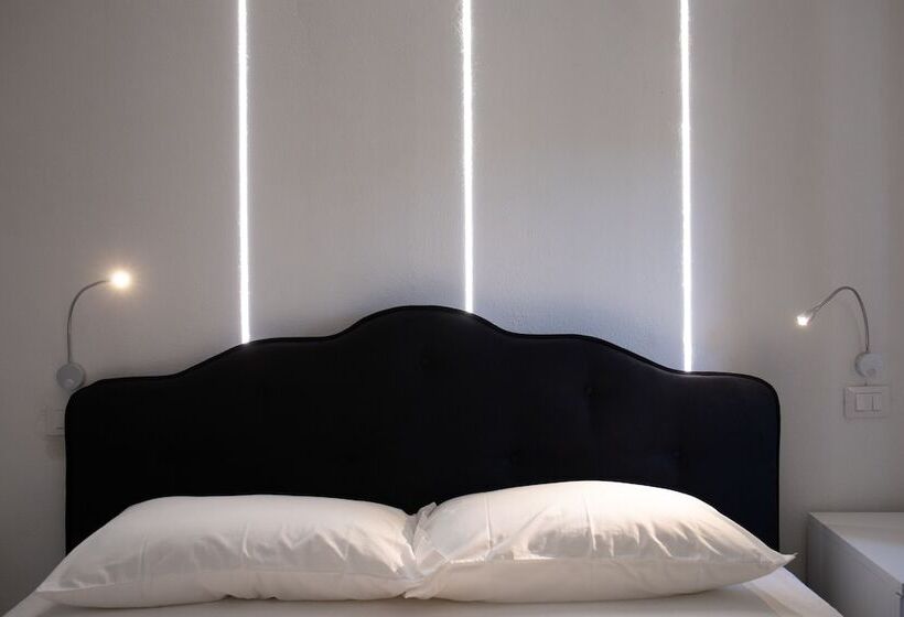 مبيت وإفطار Black & White