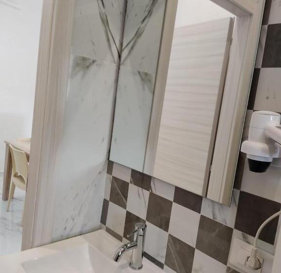 مبيت وإفطار Black & White