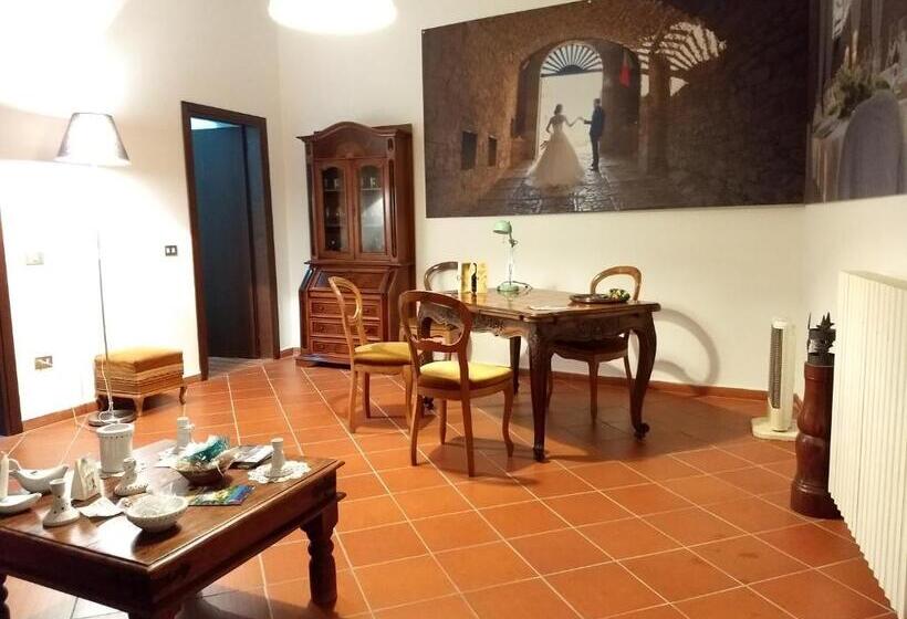 צימר Castel Di Pietra