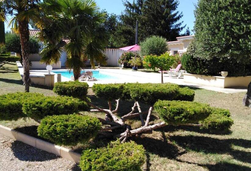 مبيت وإفطار Coeuraccords, Spa & Bien être Au Calme Naturiste Toute L Année