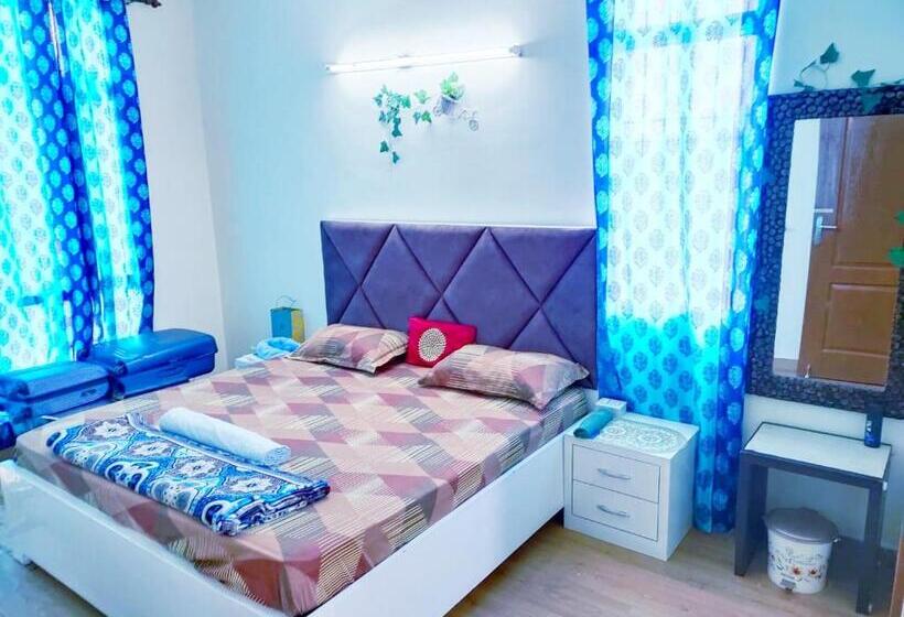 Nocleg ze śniadaniem Exclusive Floor On Manali Expressway For Family