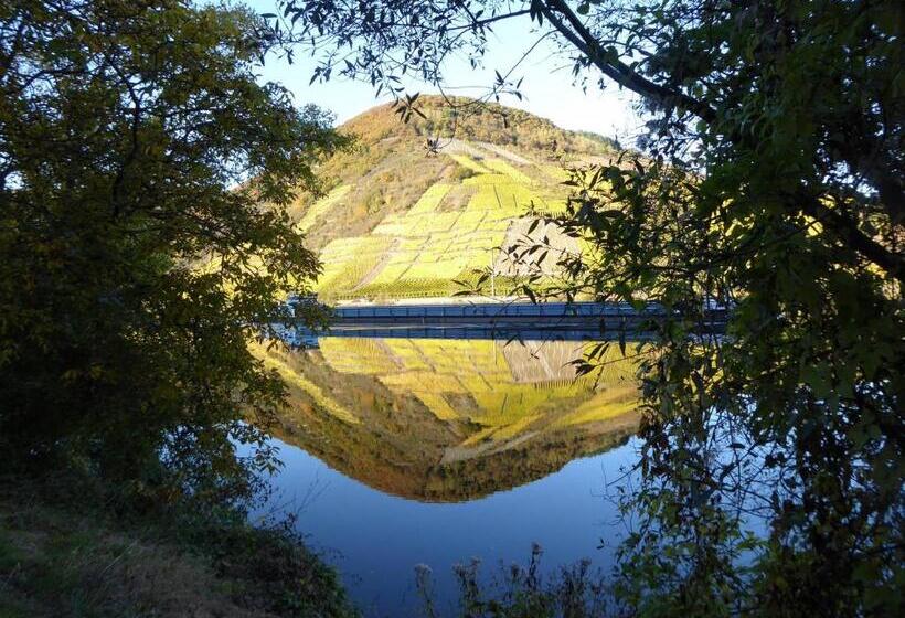 مبيت وإفطار Gästehaus Mona Lisa