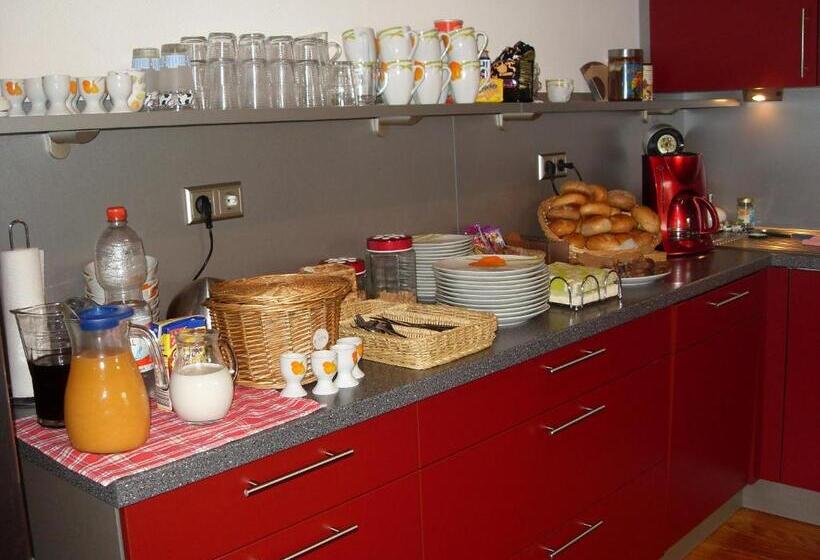 ベッドアンドブレックファースト Gästehaus Mona Lisa