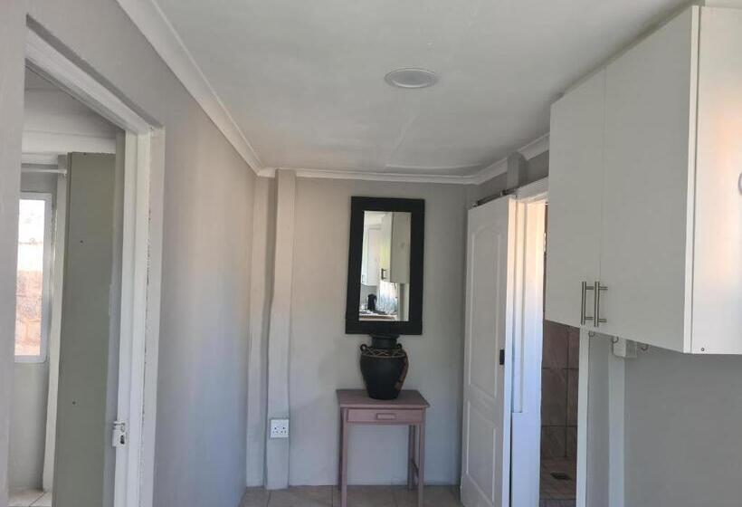 ベッドアンドブレックファースト House On Aisne