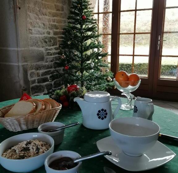 مبيت وإفطار Le Champ