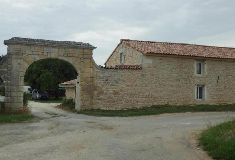 צימר Le Logis Du Bouil