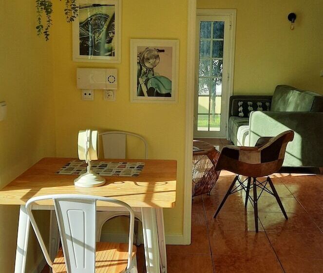 Bed and Breakfast Smiling Places Guest House In Labruge