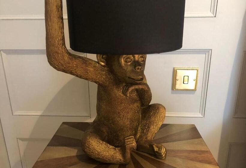 مبيت وإفطار Somerleyton Meadows   The Hideaway Hut & Hot Tub