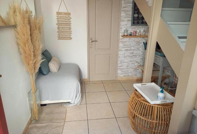 Bed and Breakfast Studio Cosy à 10 Minutes De Nîmes