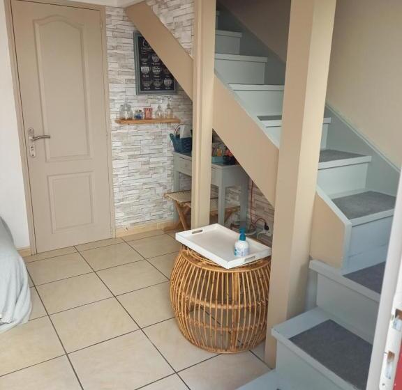 مبيت وإفطار Studio Cosy à 10 Minutes De Nîmes