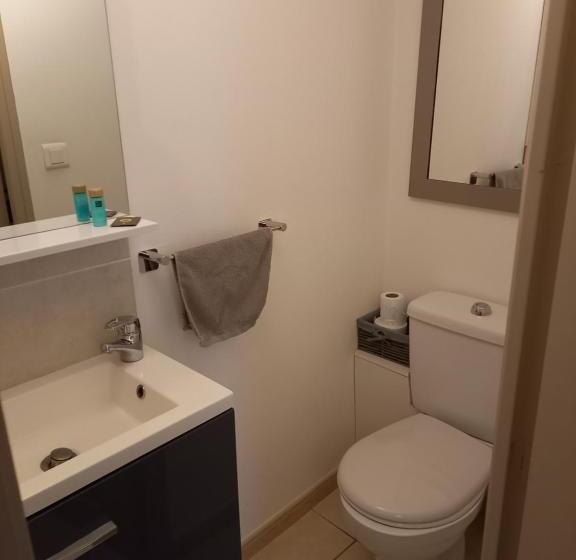 Bed and Breakfast Studio Cosy à 10 Minutes De Nîmes