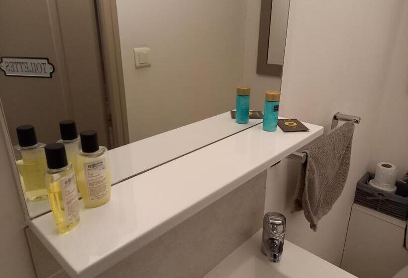 Bed and Breakfast Studio Cosy à 10 Minutes De Nîmes