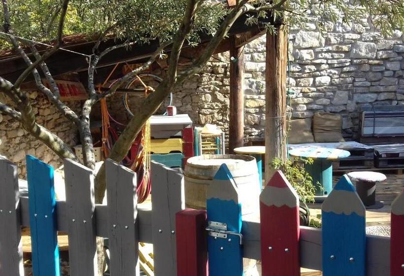 ベッドアンドブレックファースト Un Nid Entre Vignes Et Pierres Pic St Loup