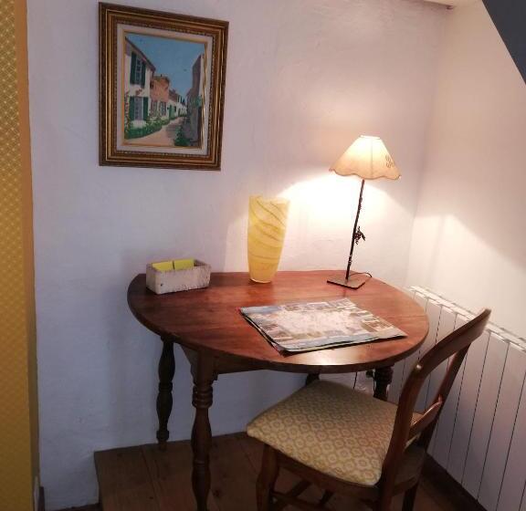 ベッドアンドブレックファースト Varzay Autour Du Puits