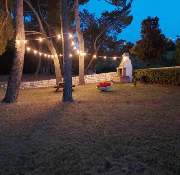 تختخواب و صبحانه Villa De Ruschi