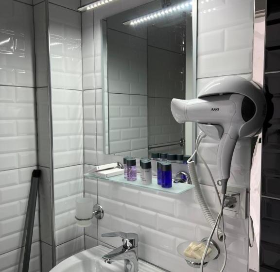 مبيت وإفطار White Suite Rooms