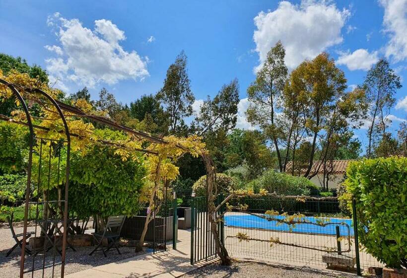 Bed & Breakfast Au Pays De Cézanne