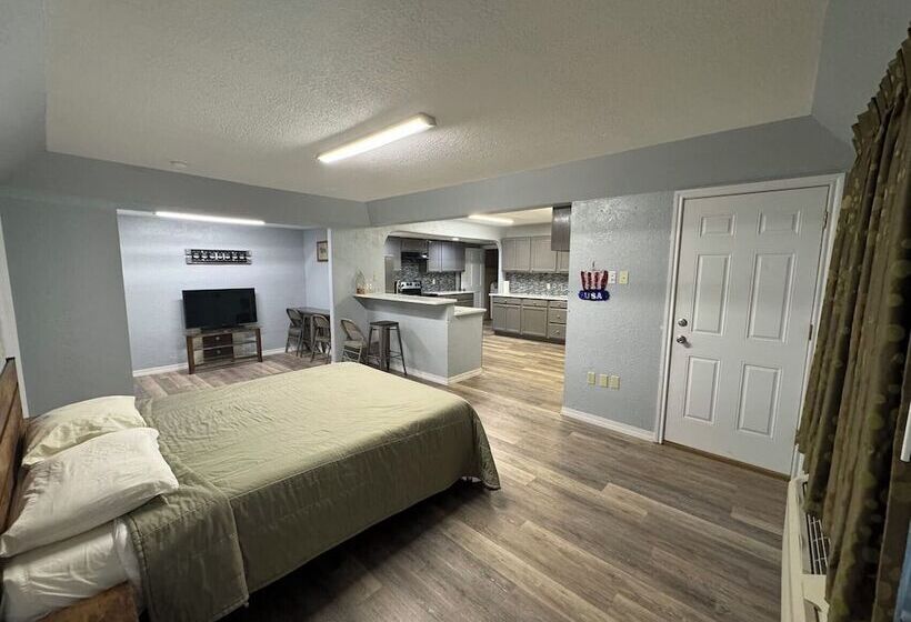 Bo Hotel Canadian Courts