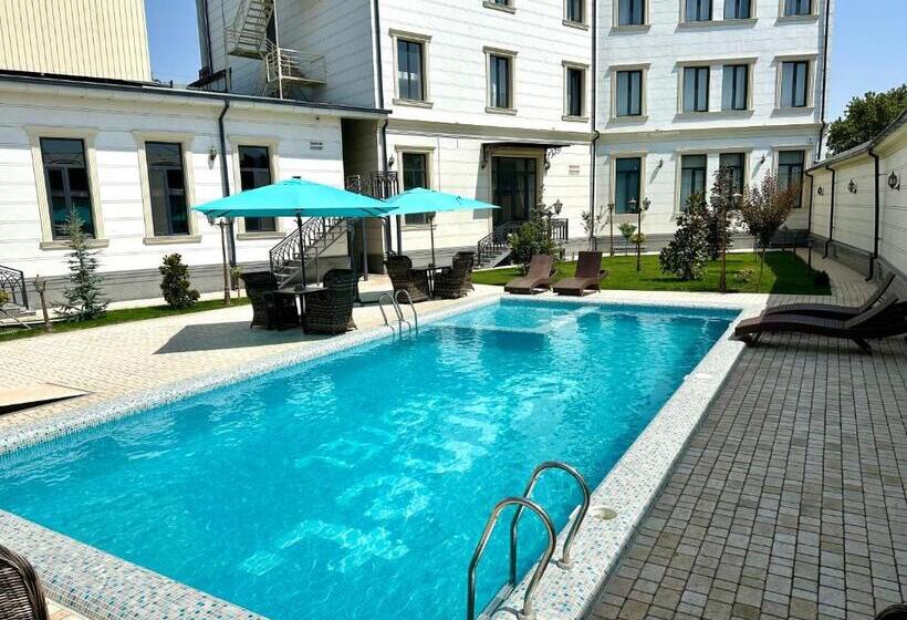 Garnet Hotel Tashkent