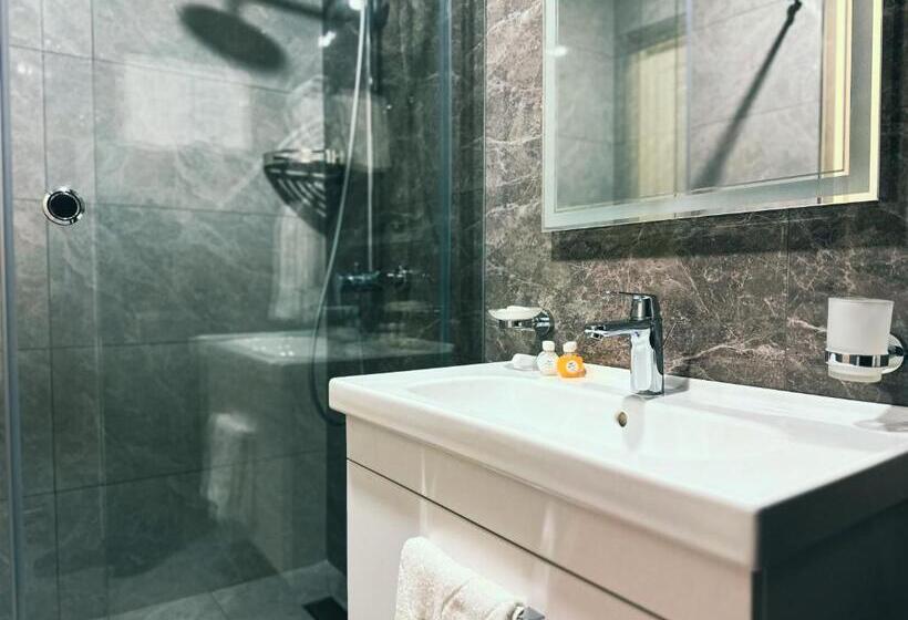 Garnet Hotel Tashkent