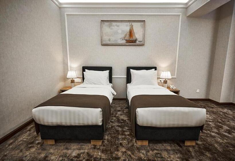 Garnet Hotel Tashkent