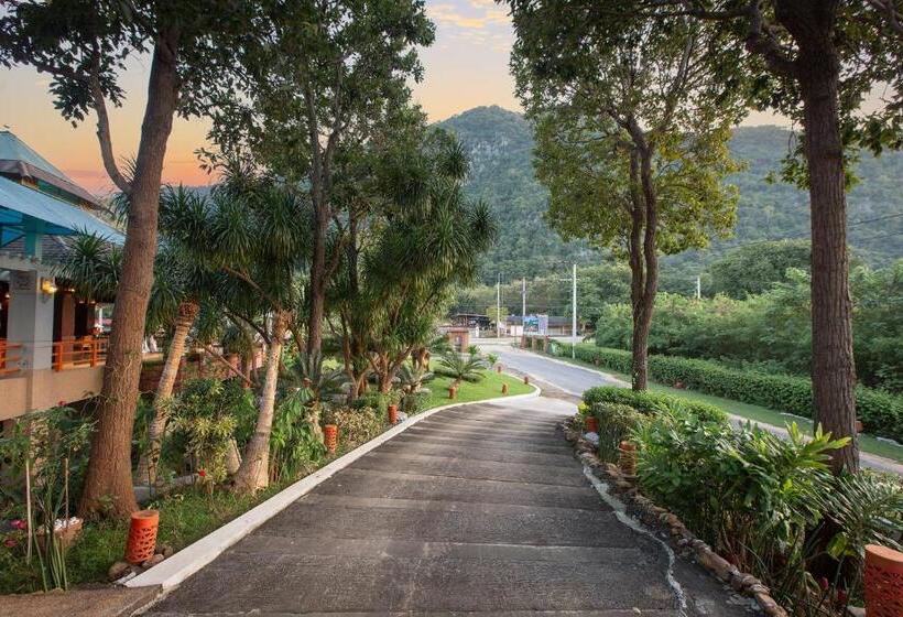 Отель ปานเทล เขาใหญ่ Parntel Khaoyai