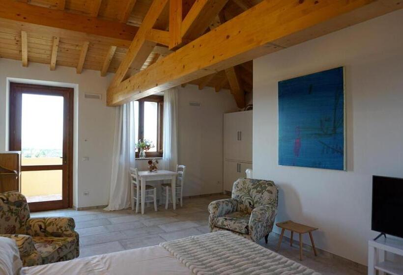 בית מלון כפרי Agriturismo Cheloni